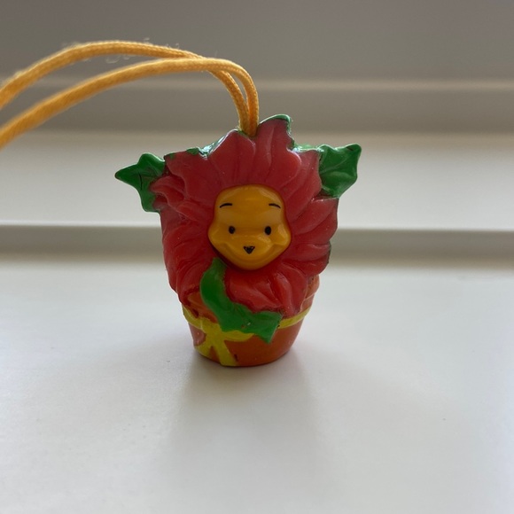 Poinsettia plant Christmas flower peek a pooh - Picture 1 of 1